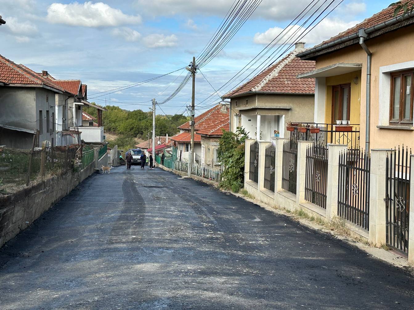  Асфалтирана улица в Оряхово 